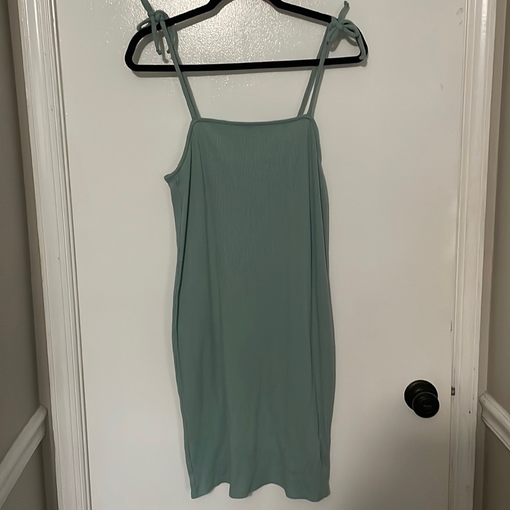 Wild fable XL light sage body con tie straps